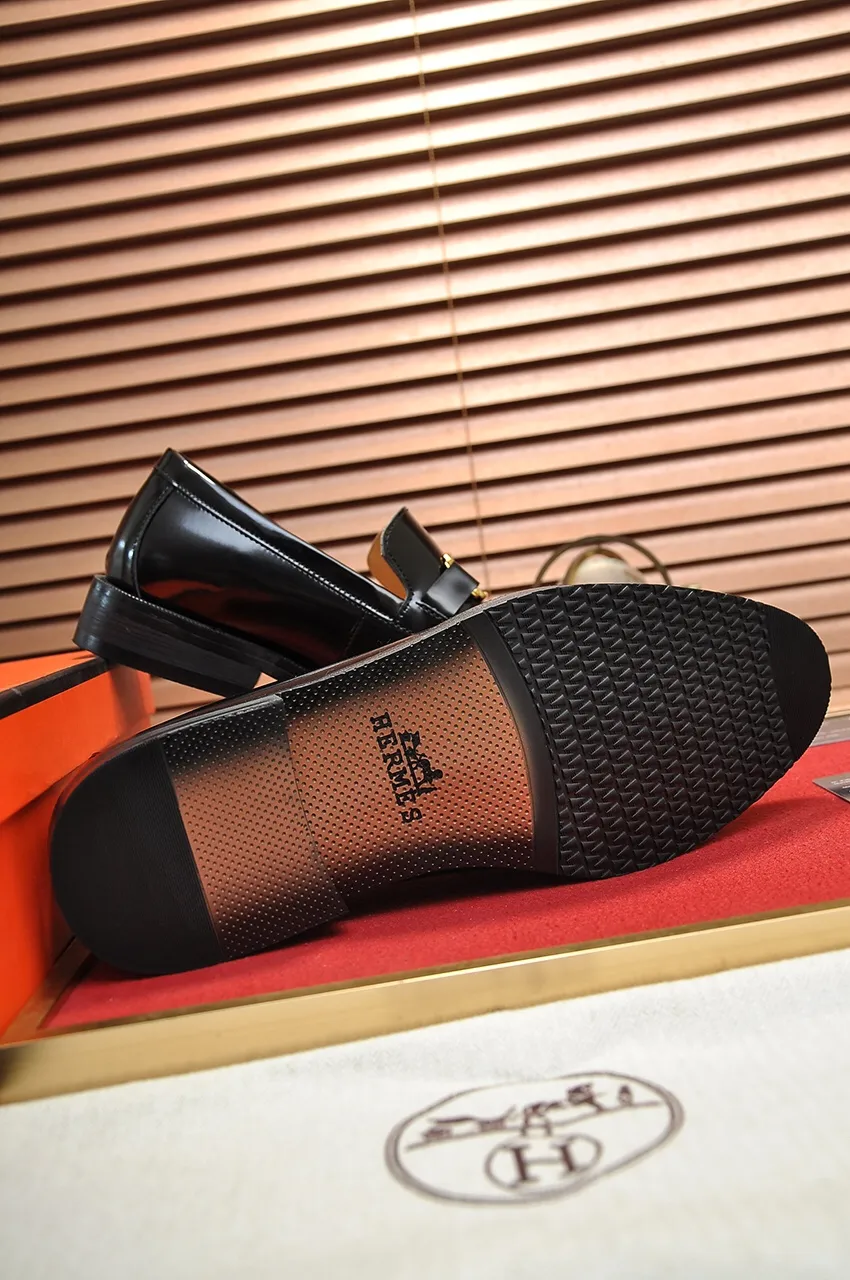 Men's shoes 💰500💶[HERMES] (cowhide lining)🍀Italian top luxury🍀He does not pursue novel styles and gorgeous colors, but attracts the favor of successful men with his flawless, elegant and classic style! This very, very comfortable, simple and stable style makes it easy to match any style! The pattern is absolutely 1:1 refined from the original case, and we strive for excellence in materials, imported cowhide + cowhide lining💪💪💪extraordinary texture👍! .Black brown code number: 38 to 45 (45 customized)